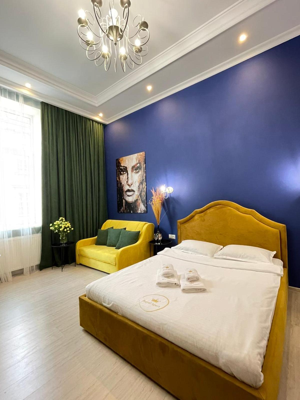 Royal Apartment On Slovatskogo 8 Lviv Luaran gambar